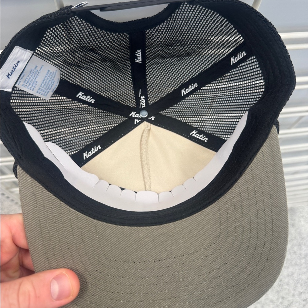 Katin hat - Picture 2 of 2